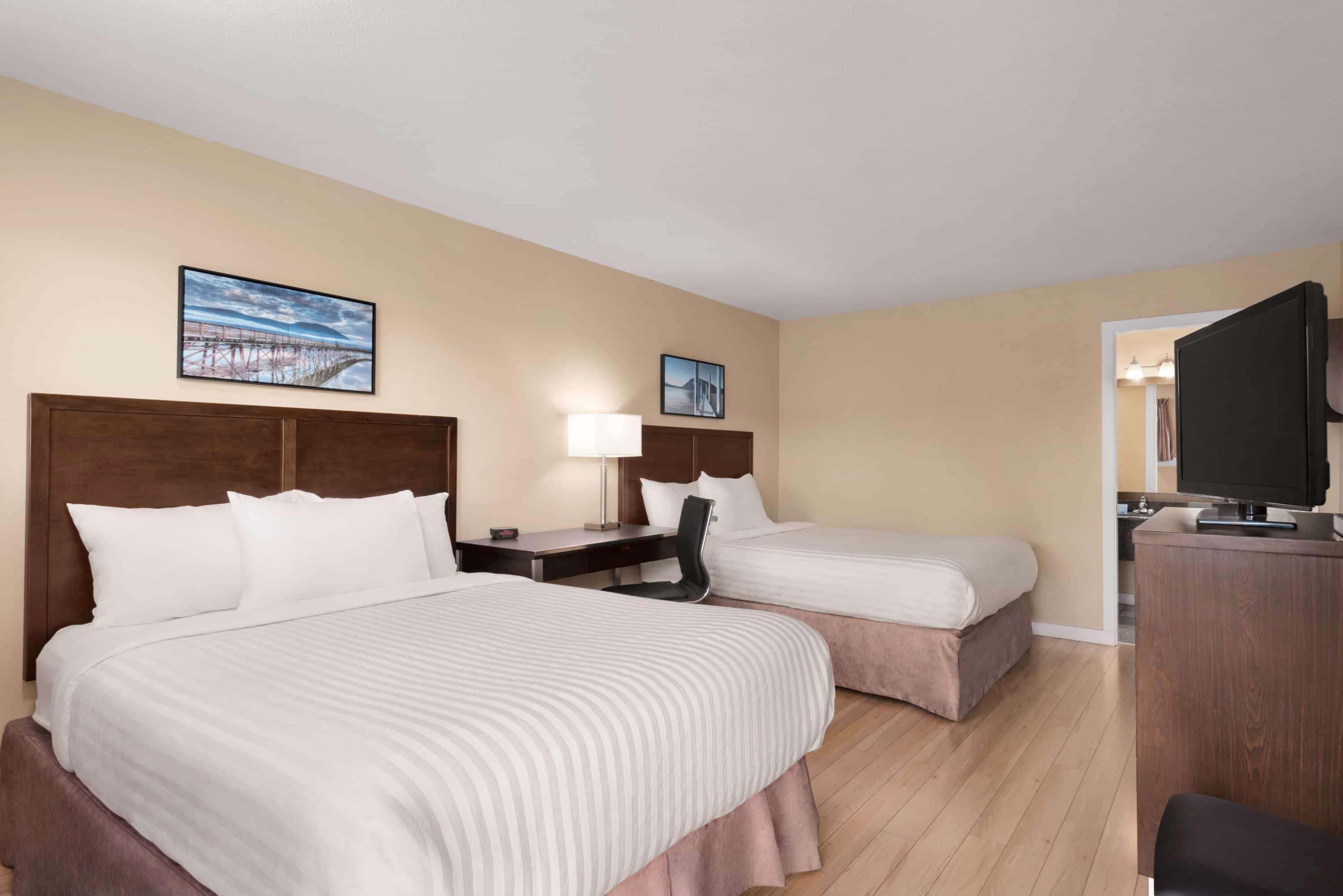 Travelodge By Wyndham Salmon Arm Bc Luaran gambar